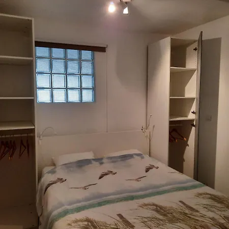 Seafront Apartman *